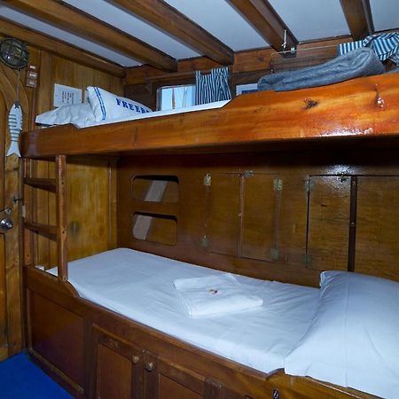 Отель Venezia Boat & Breakfast Caicco Freedom Экстерьер фото