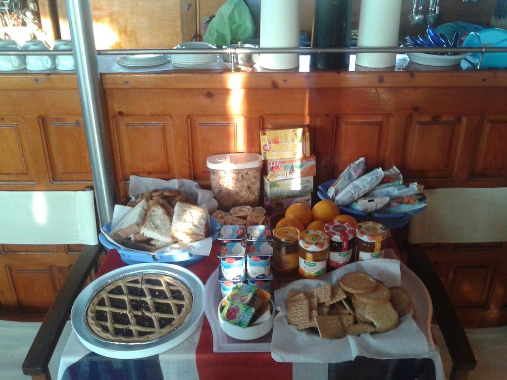 Отель Venezia Boat & Breakfast Caicco Freedom Экстерьер фото