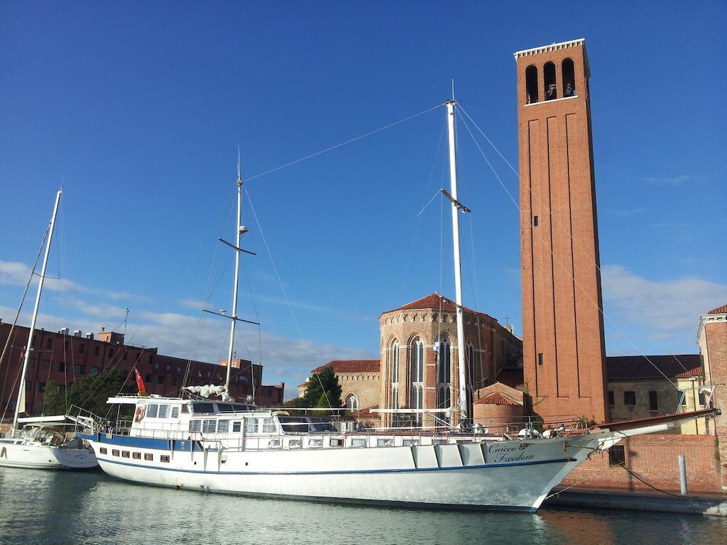 Отель Venezia Boat & Breakfast Caicco Freedom Экстерьер фото