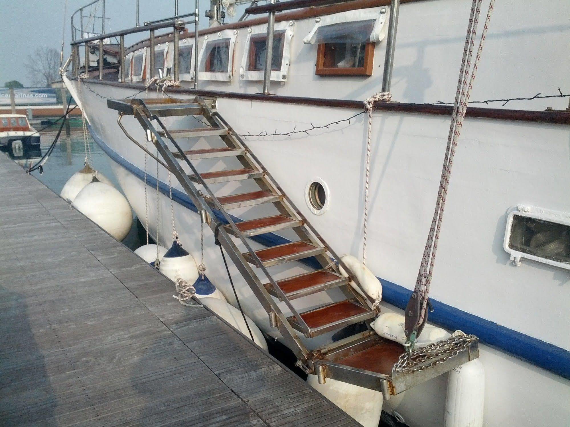 Отель Venezia Boat & Breakfast Caicco Freedom Экстерьер фото