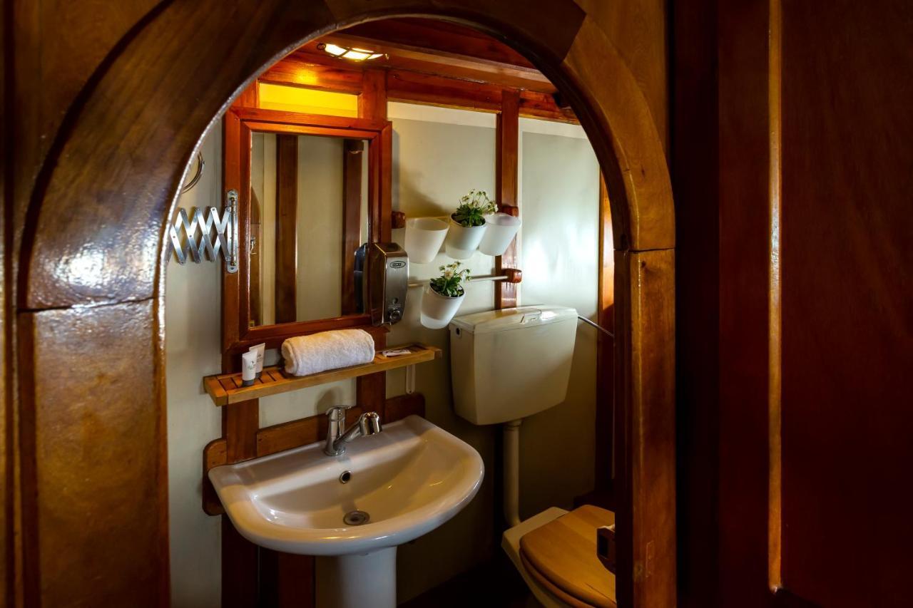 Отель Venezia Boat & Breakfast Caicco Freedom Экстерьер фото